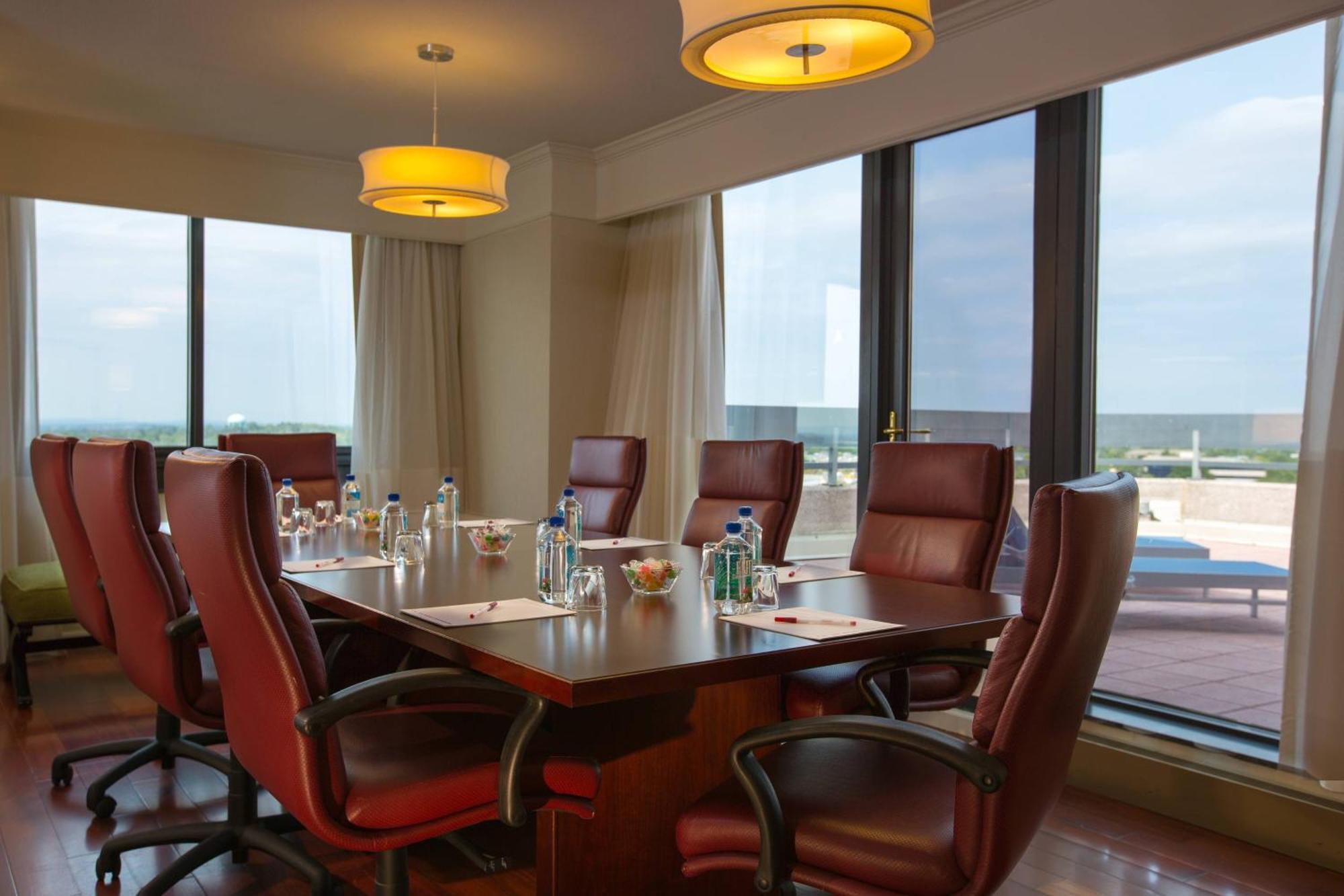 Washington Dulles Marriott Suites Herndon Exterior foto